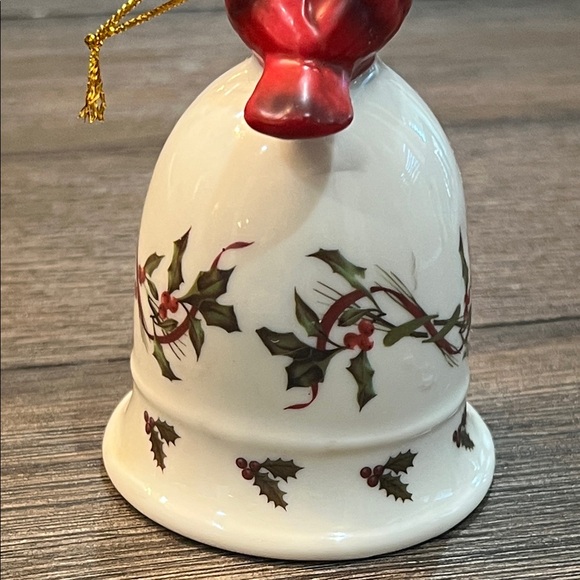 Festive Red Cardinal Holiday Ornament/Bell - Picture 10 of 16